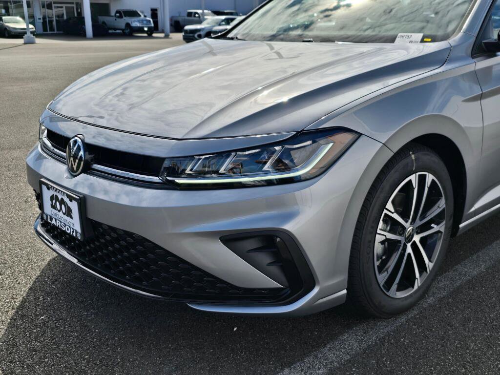 New 2026 Volkswagen Jetta Sport FWD image 9