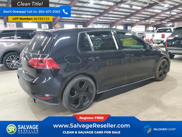 Used 2015 Volkswagen Golf 4-Door image 4