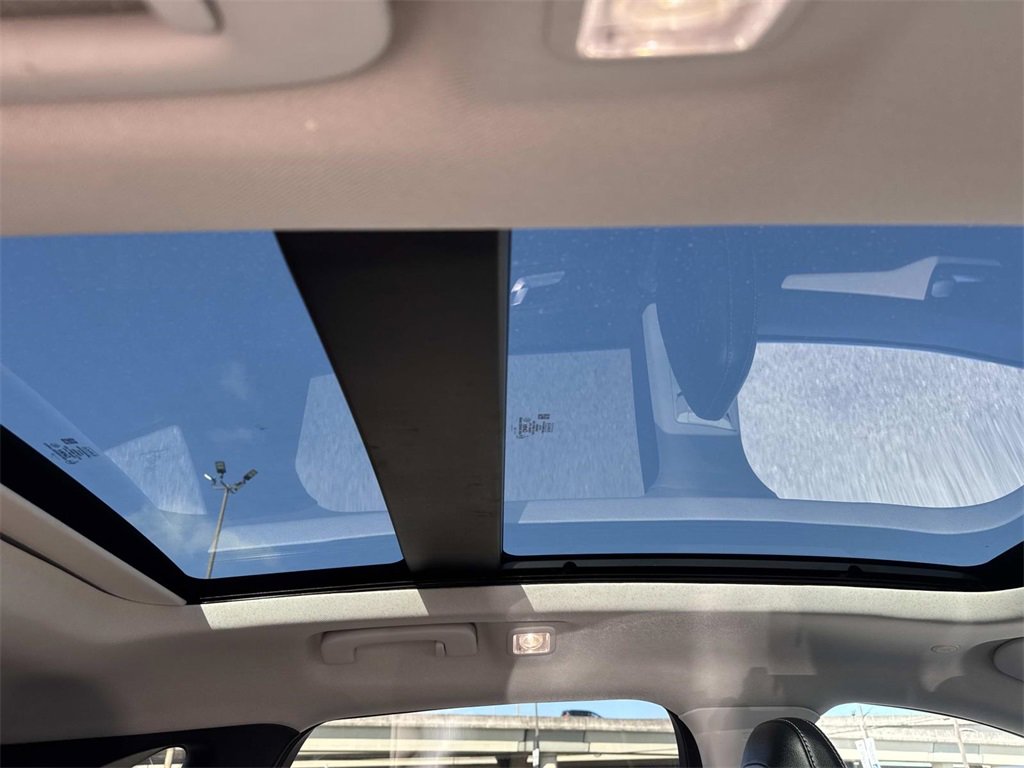 Used 2022 Ford Escape Titanium w/ Titanium Elite Package image 21