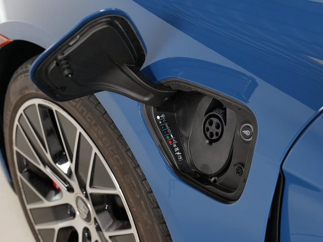Certified 2023 Porsche Taycan 4S AWD/4WD image 25