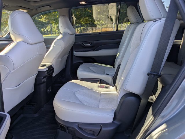 Certified 2026 Toyota Grand Highlander AWD Hybrid image 17