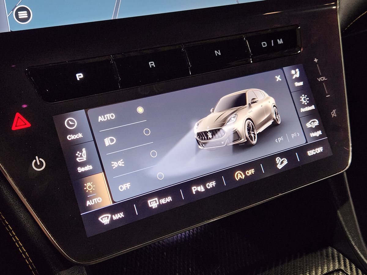 Used 2023 Maserati Grecale Trofeo AWD/4WD image 41