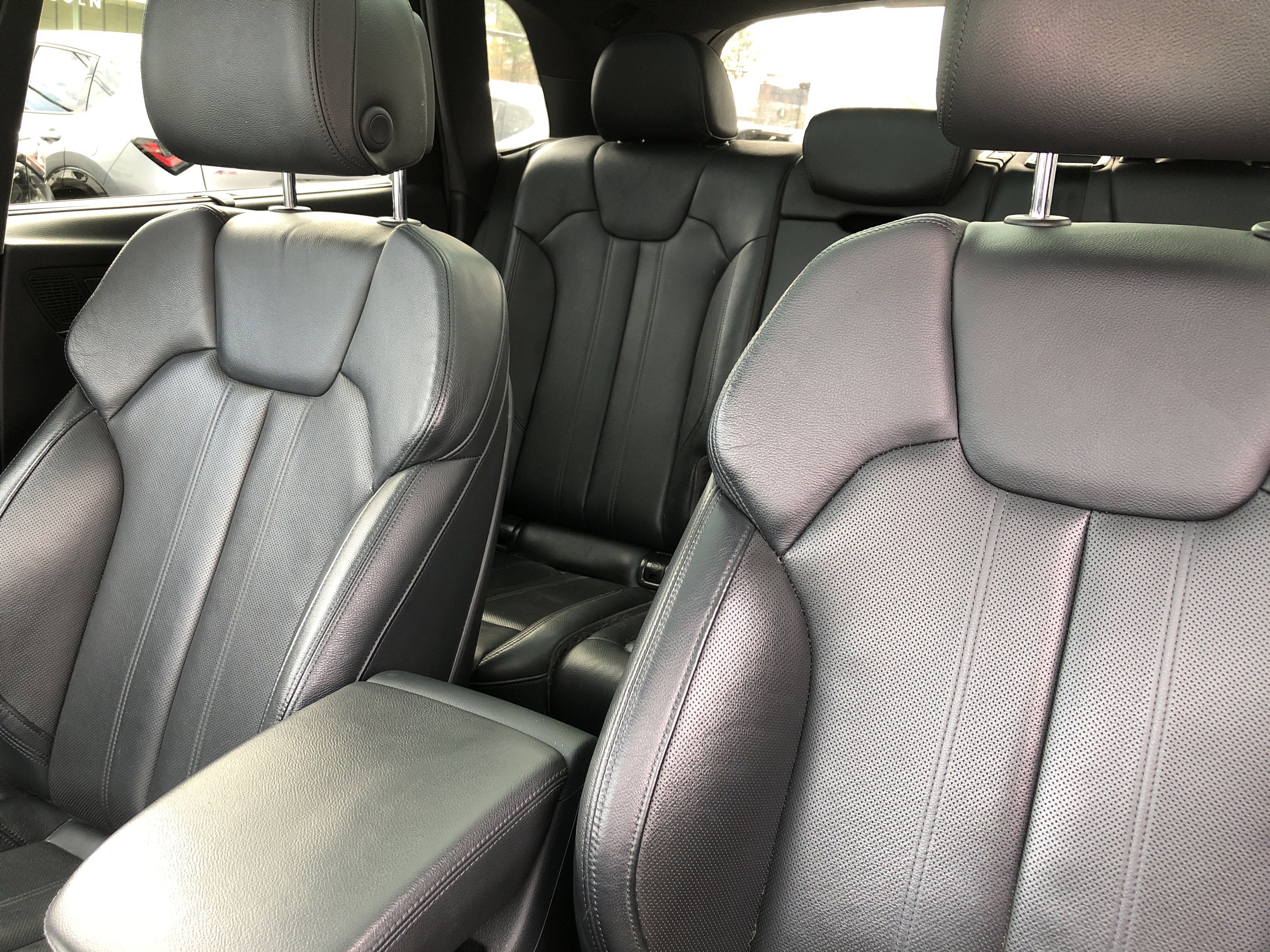 Used 2019 Audi SQ5 Premium Plus w/ Premium Plus Package image 9