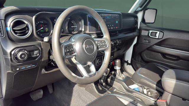 Used 2024 Jeep Wrangler High Altitude AWD/4WD image 13