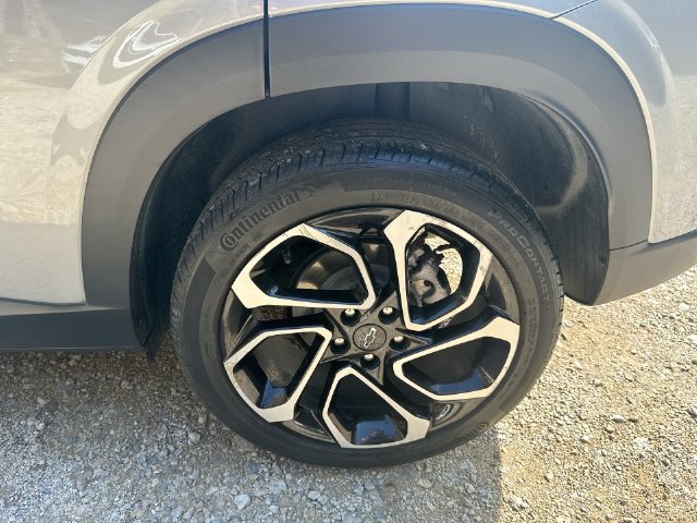 Used 2024 Chevrolet Trax RS w/ Driver Confidence Package FWD image 57