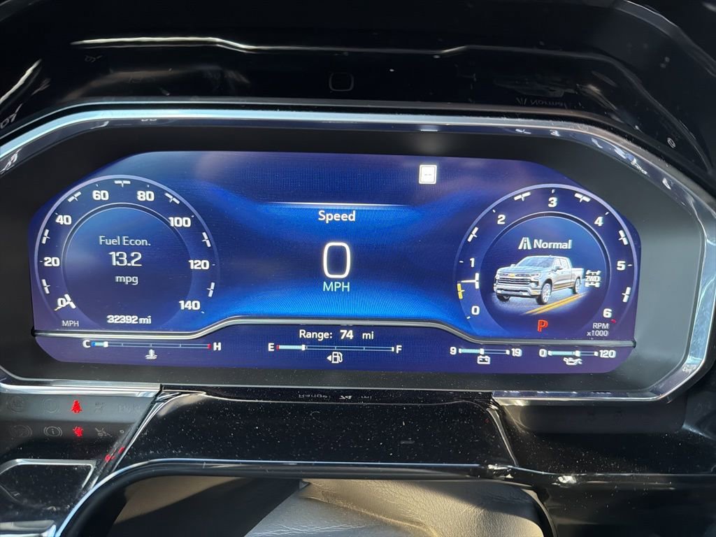 Used 2022 Chevrolet Silverado 1500 LT w/ Z71 Off-Road Package image 6