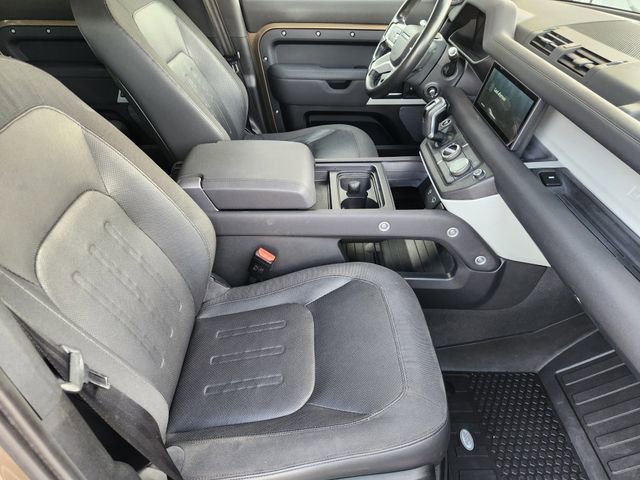 Used 2020 Land Rover Defender 110 SE image 10
