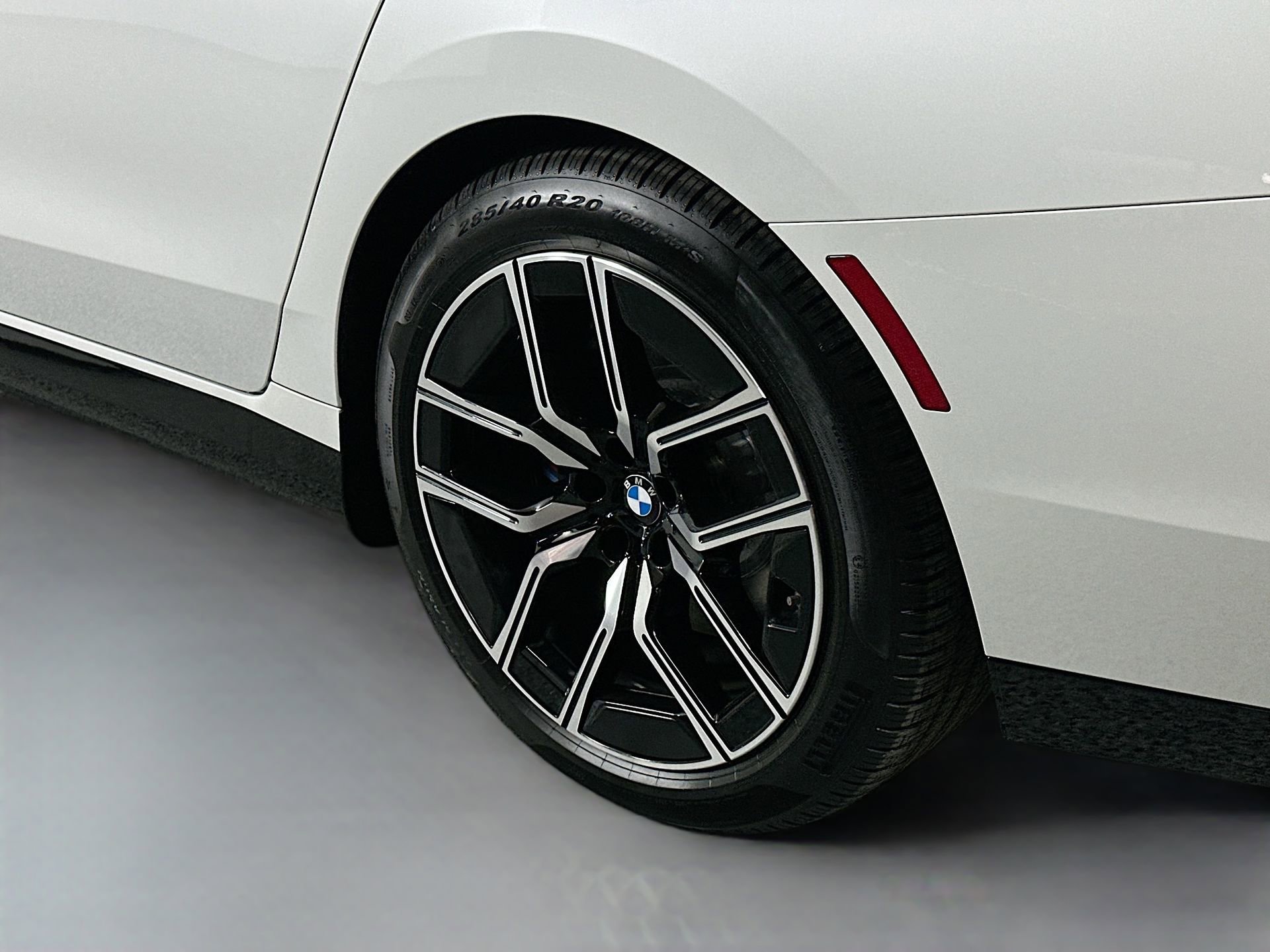 New 2026 BMW i7 eDrive50 w/ M Sport Package image 8