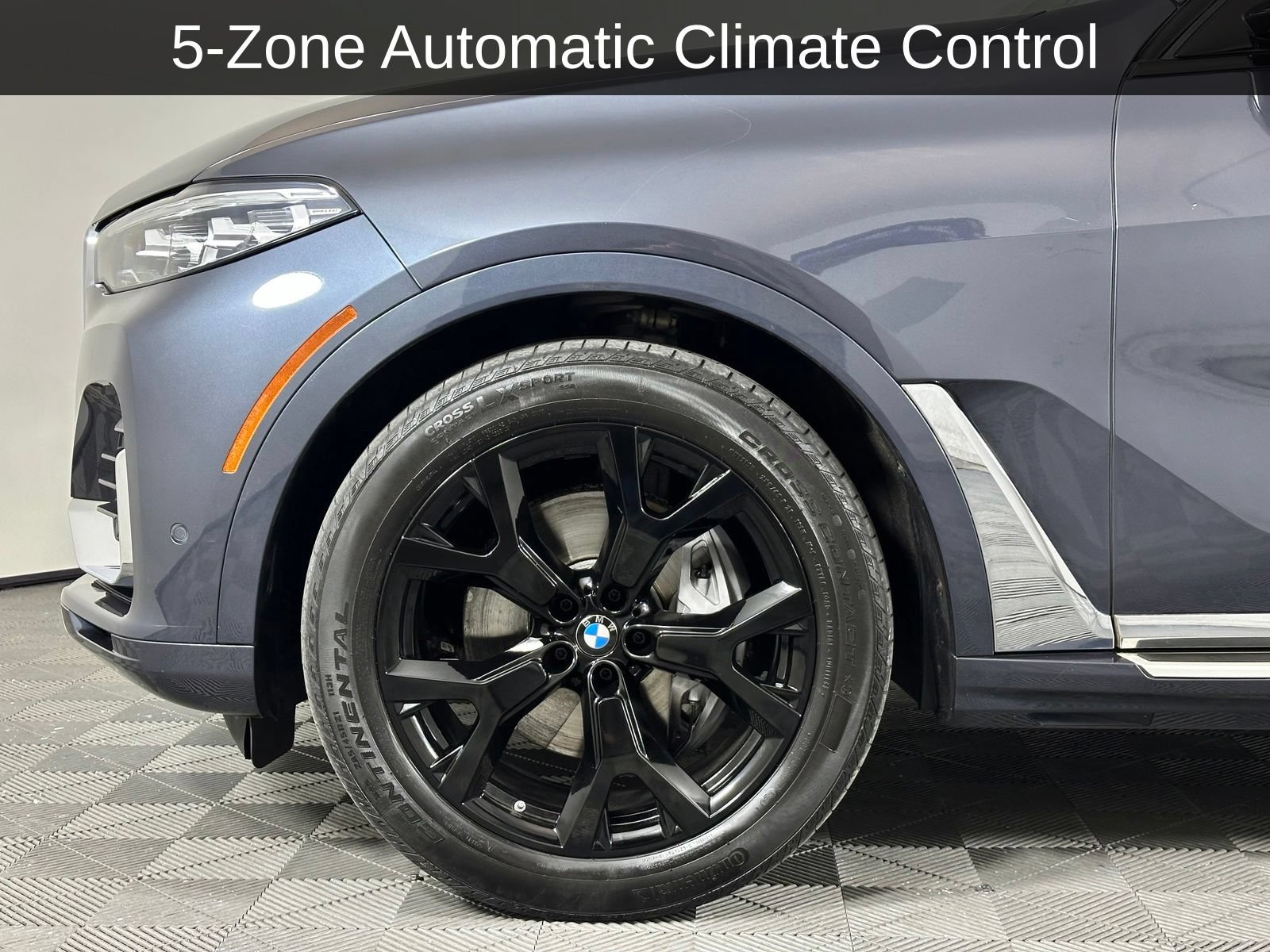 Used 2021 BMW X7 xDrive40i w/ Premium Package AWD/4WD image 9
