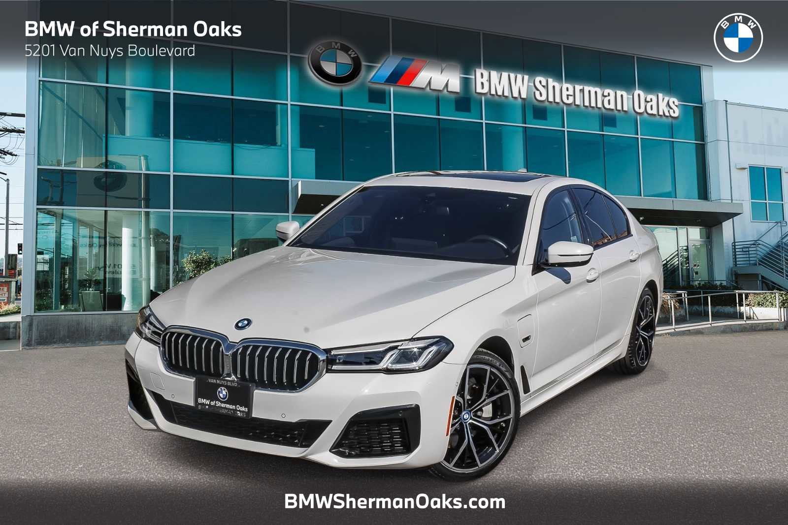 Certified 2023 BMW 530e w/ M Sport Package image 1