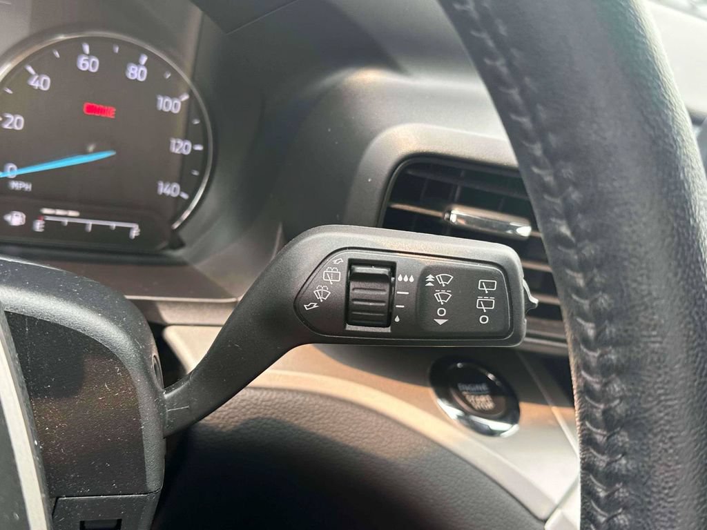 Used 2022 Ford Explorer XLT AWD/4WD image 26