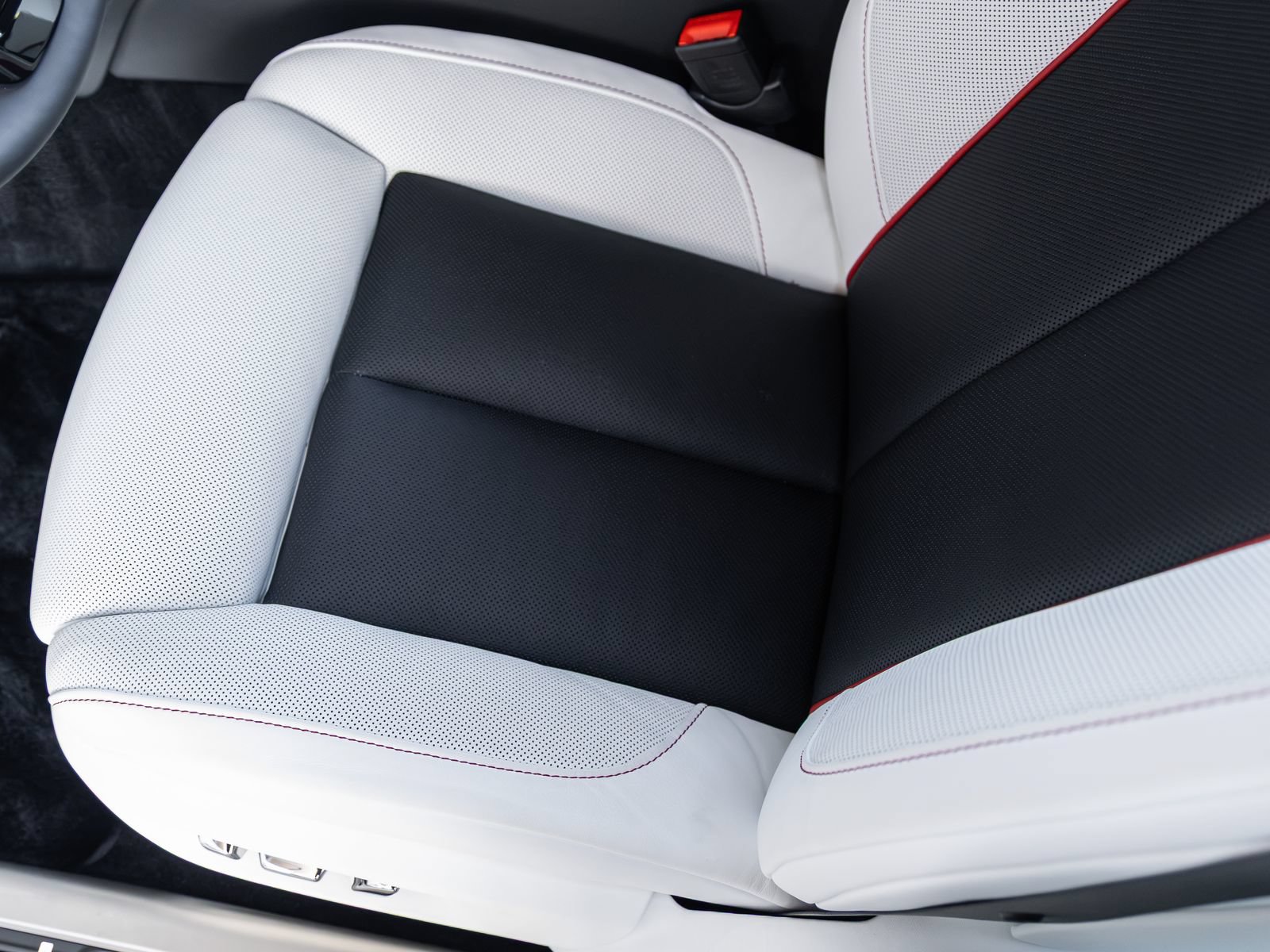 New 2027 Rolls-Royce Ghost AWD/4WD image 28