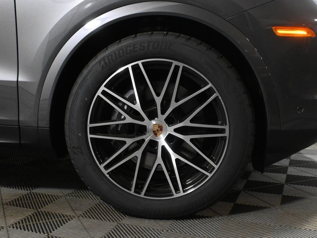 Used 2026 Porsche Cayenne Coupe AWD/4WD image 12