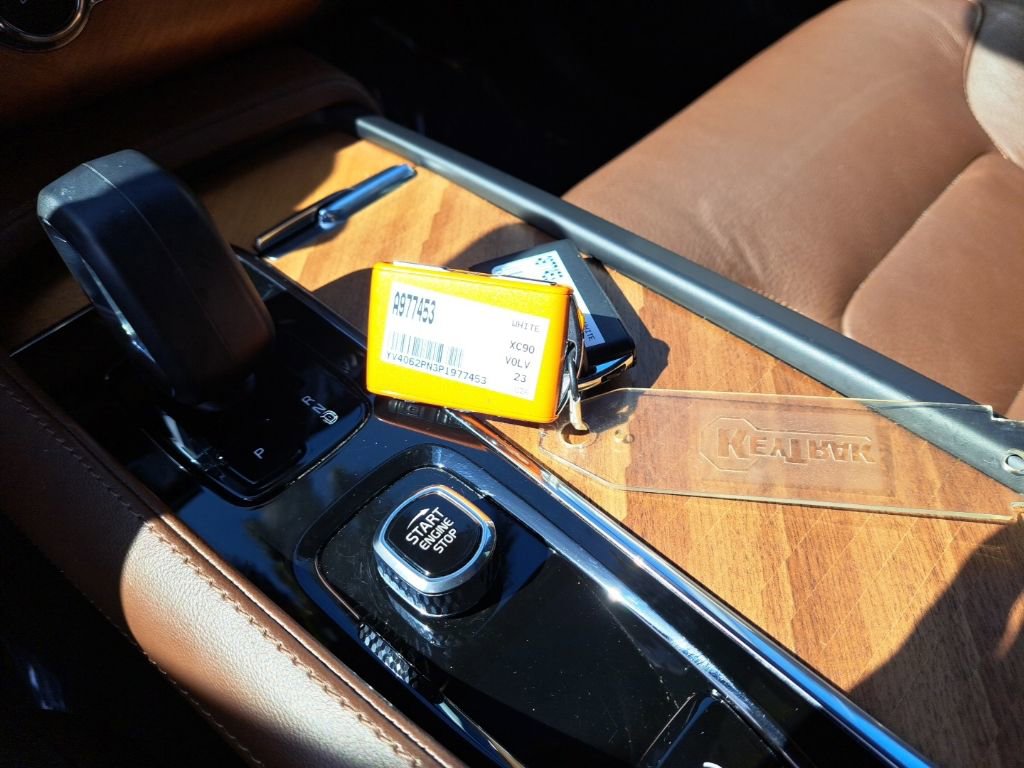 Used 2023 Volvo XC90 B6 Plus w/ Protection Package Premier image 23