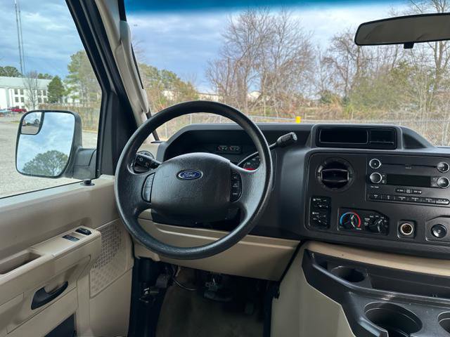 Used 2011 Ford E-350 and Econoline 350 XLT image 11