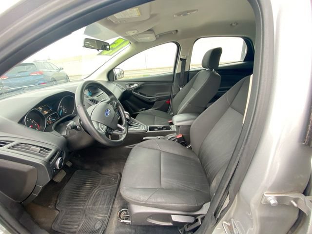 Used 2015 Ford Focus SE w/ SE Sport Package FWD image 24