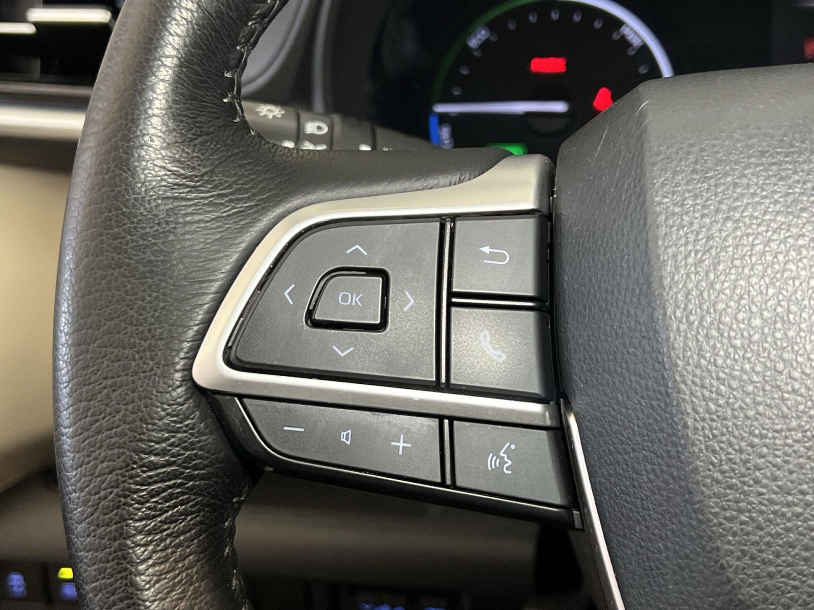 Used 2021 Toyota Sienna XLE w/ XLE Plus Package image 34