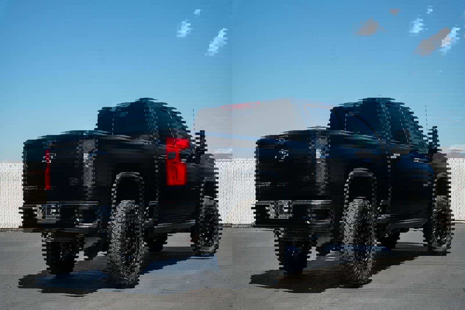 Used 2022 Chevrolet Silverado 3500 High Country image 14