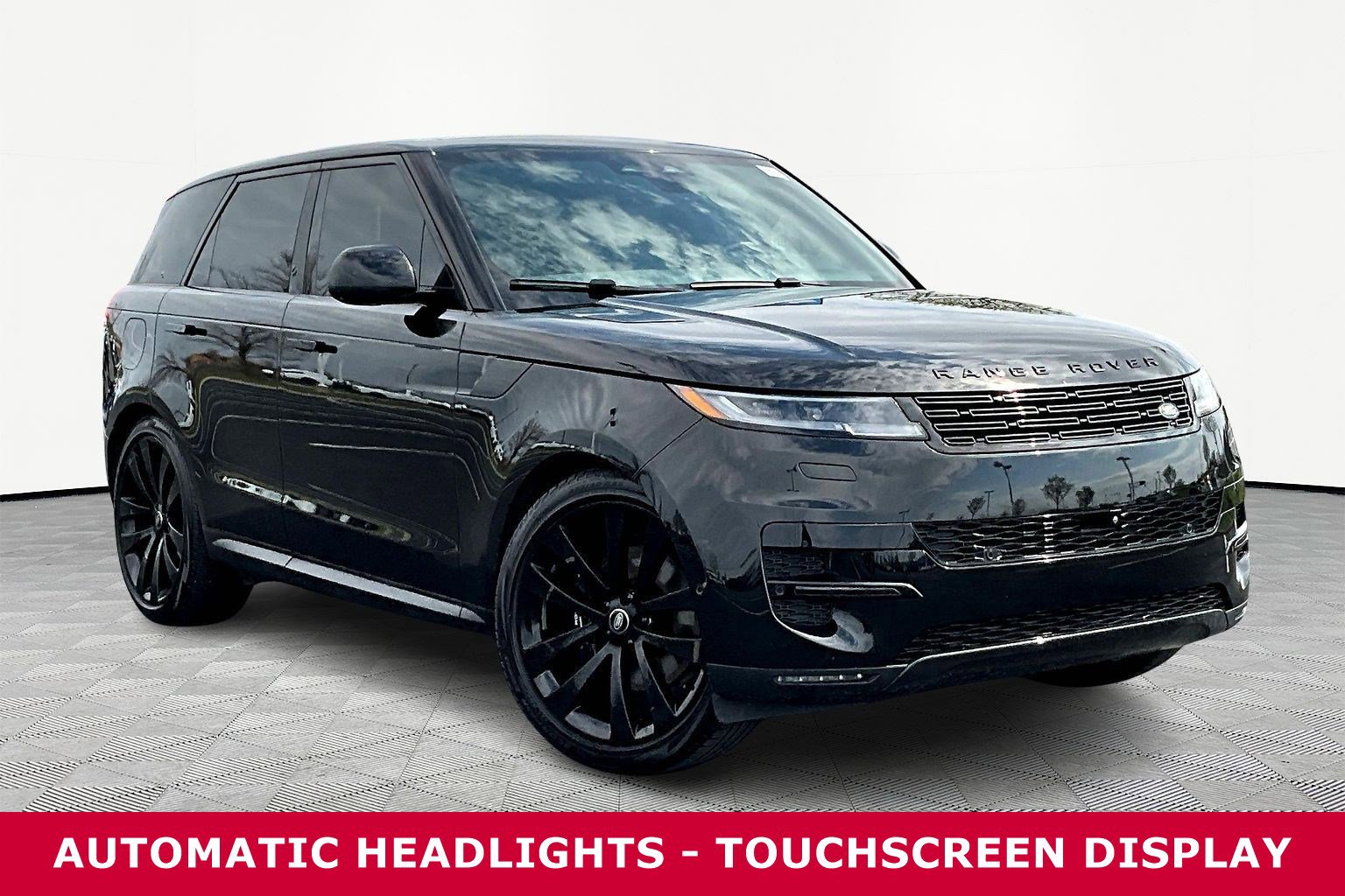 Used 2024 Land Rover Range Rover Sport SE image 3