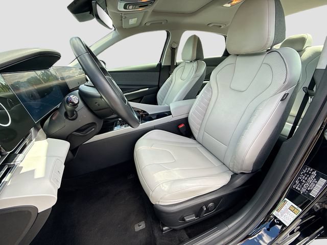 Used 2024 Hyundai Elantra Limited FWD image 22