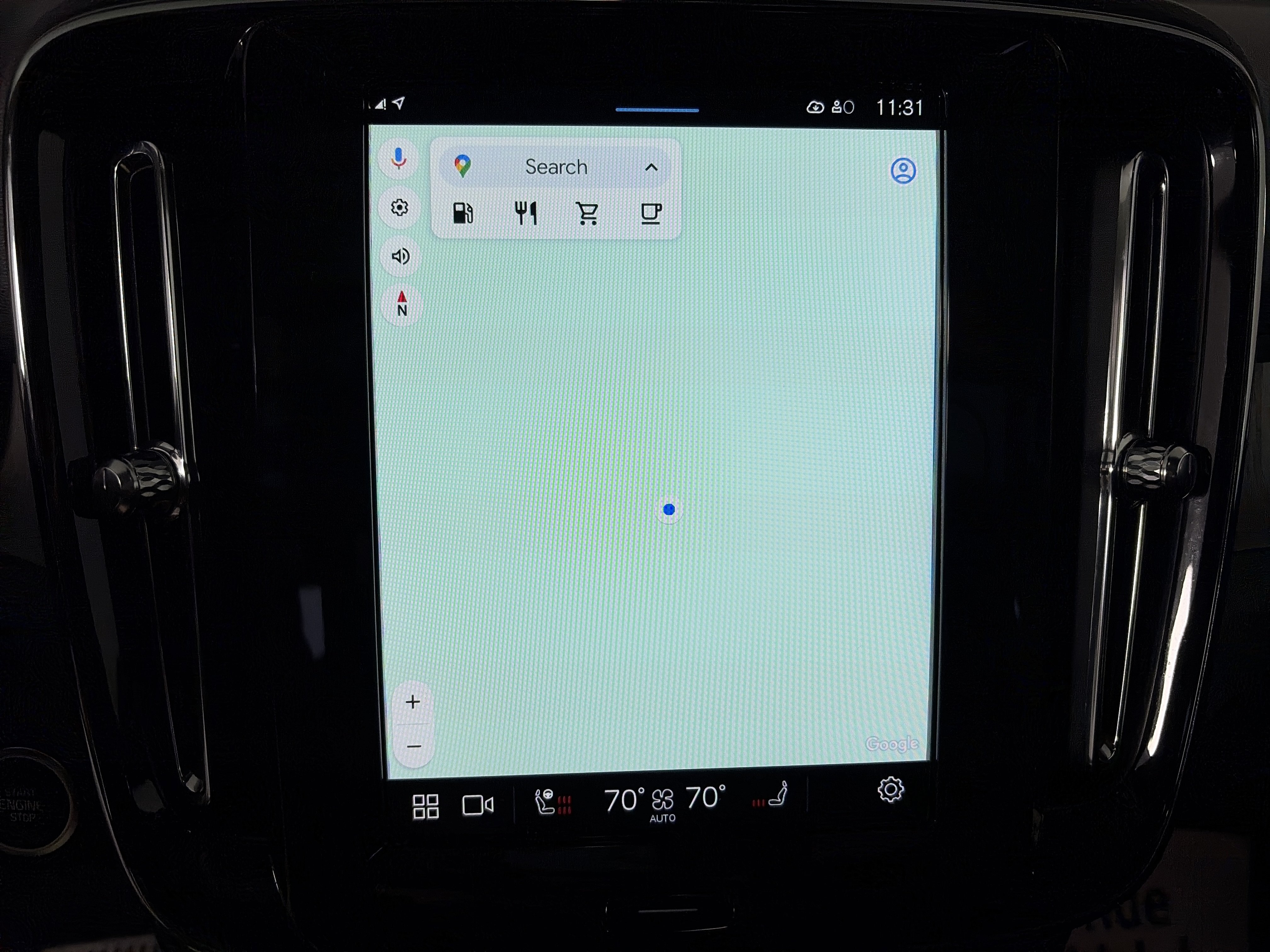 Used 2025 Volvo XC40 B5 Core image 24