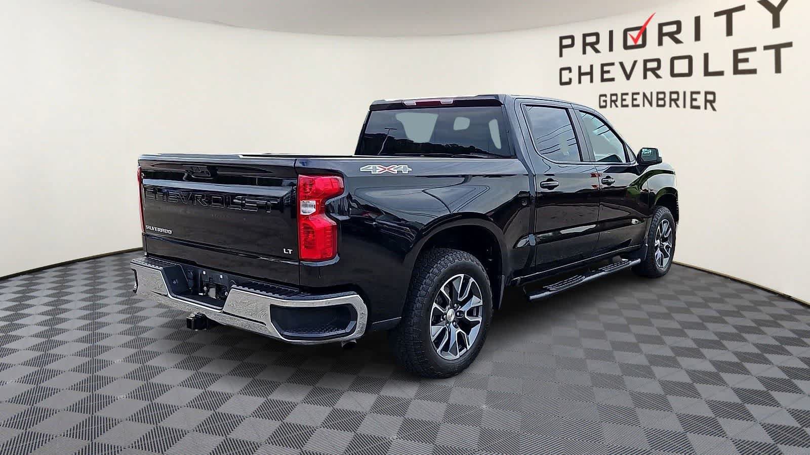 Used 2023 Chevrolet Silverado 1500 LT AWD/4WD image 8