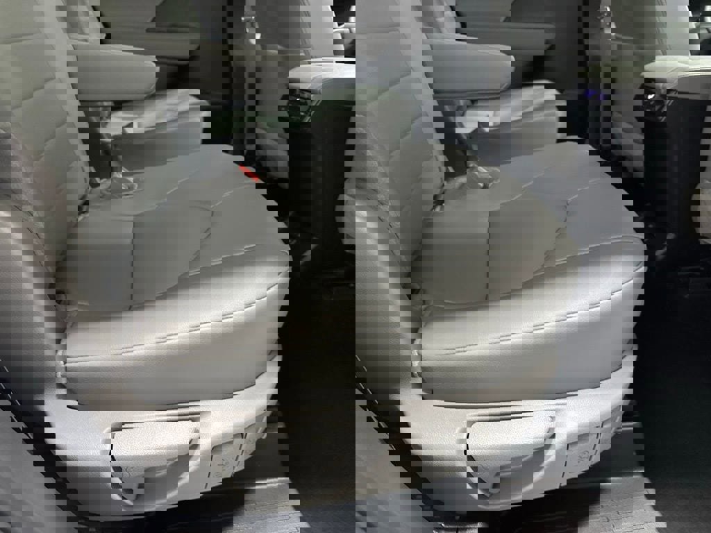 Used 2025 Toyota Highlander XLE image 57