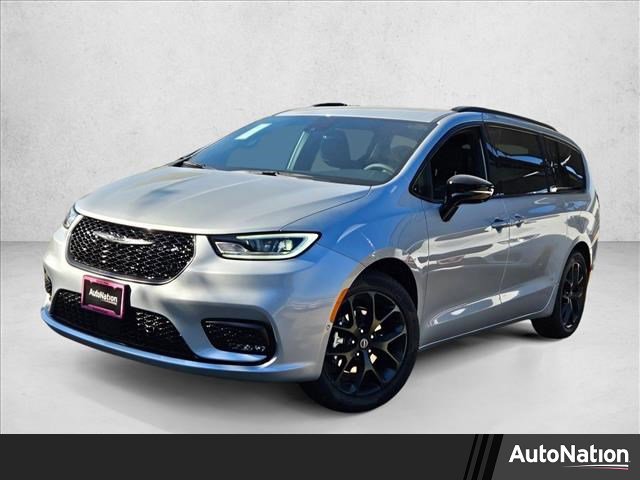 New 2026 Chrysler Pacifica Select w/ S Appearance Package