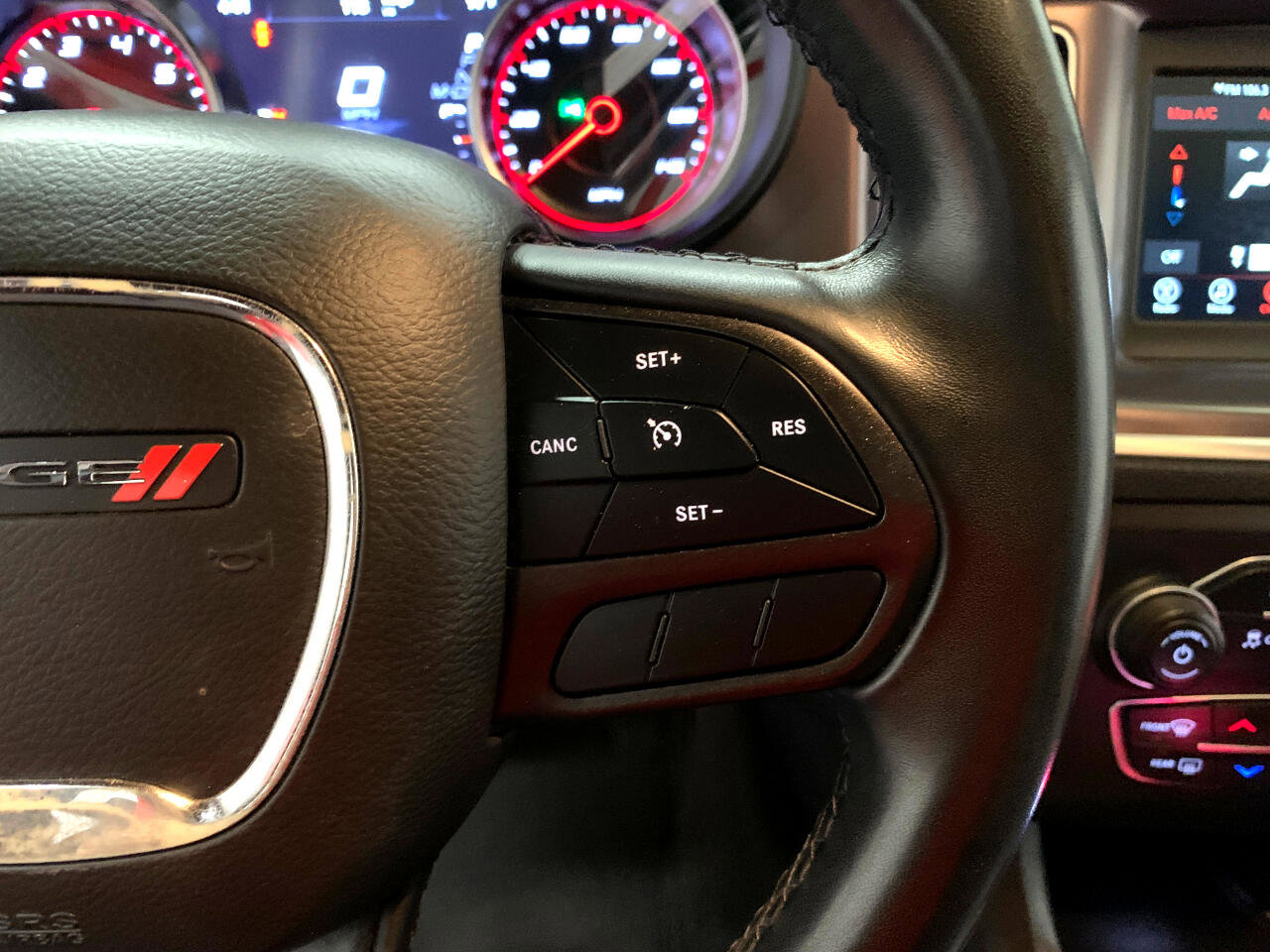 Used 2022 Dodge Charger SXT image 25