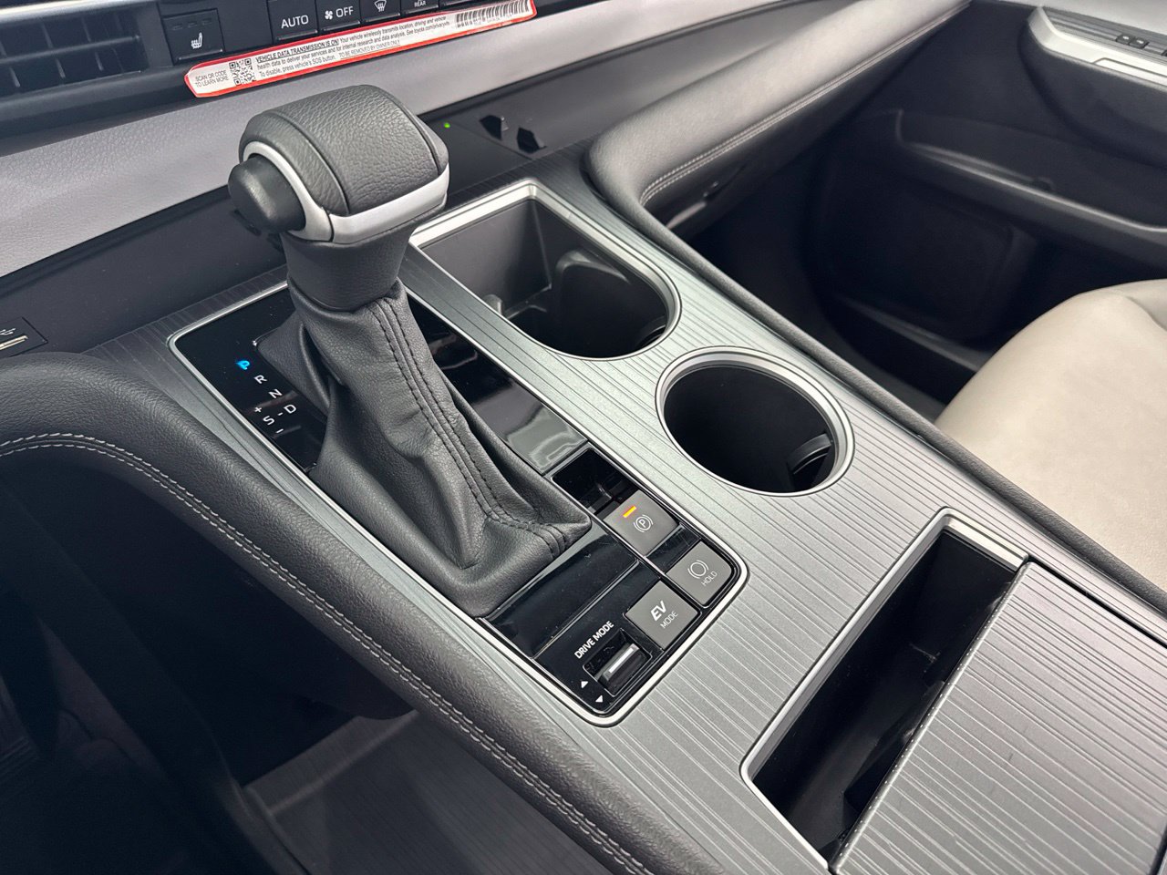 Certified 2026 Toyota Sienna XLE FWD image 30