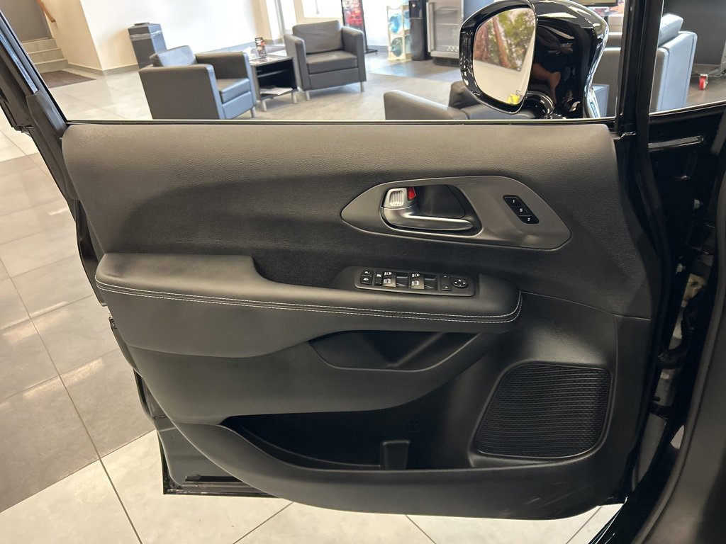 New 2026 Chrysler Pacifica Select image 19