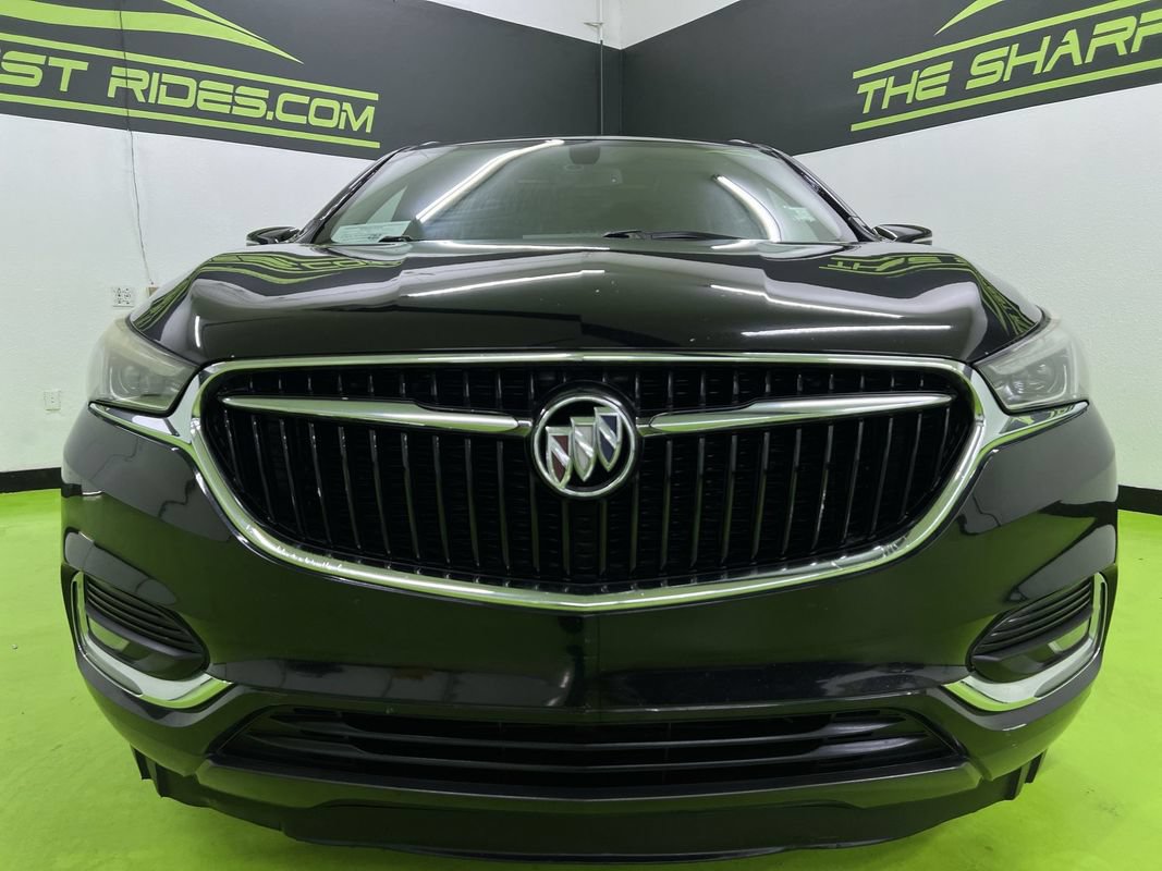 Used 2018 Buick Enclave Essence FWD image 3