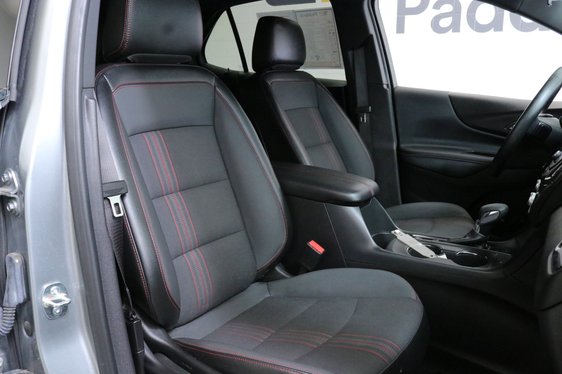 Used 2024 Chevrolet Equinox RS image 31