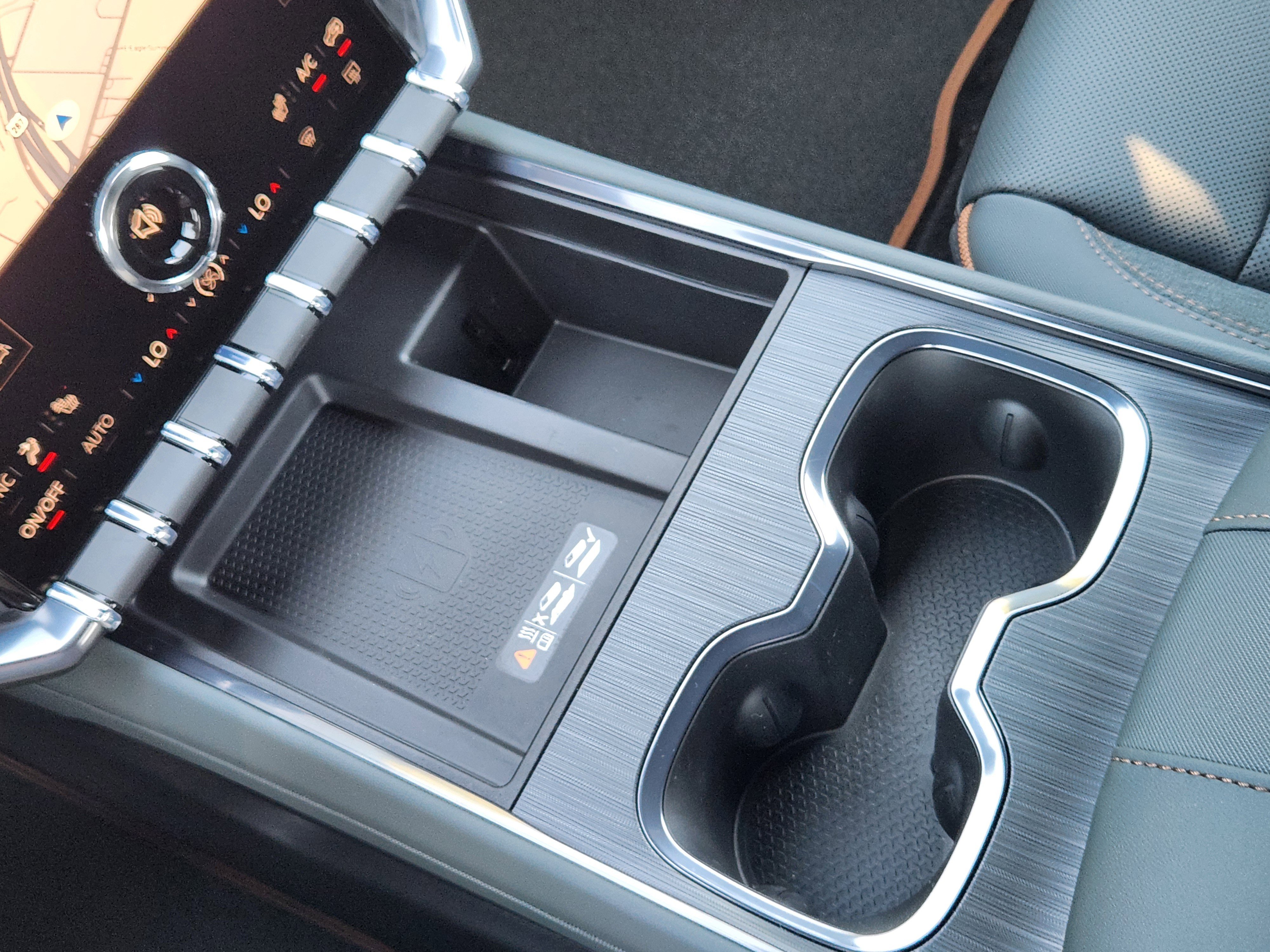 New 2026 GMC Acadia AT4 image 16