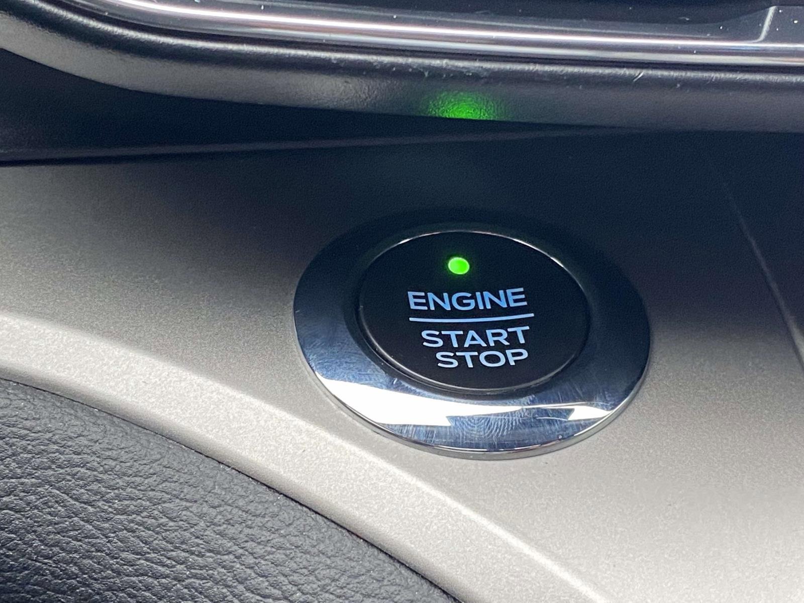 Used 2021 Ford Explorer XLT w/ Equipment Group 202A image 25