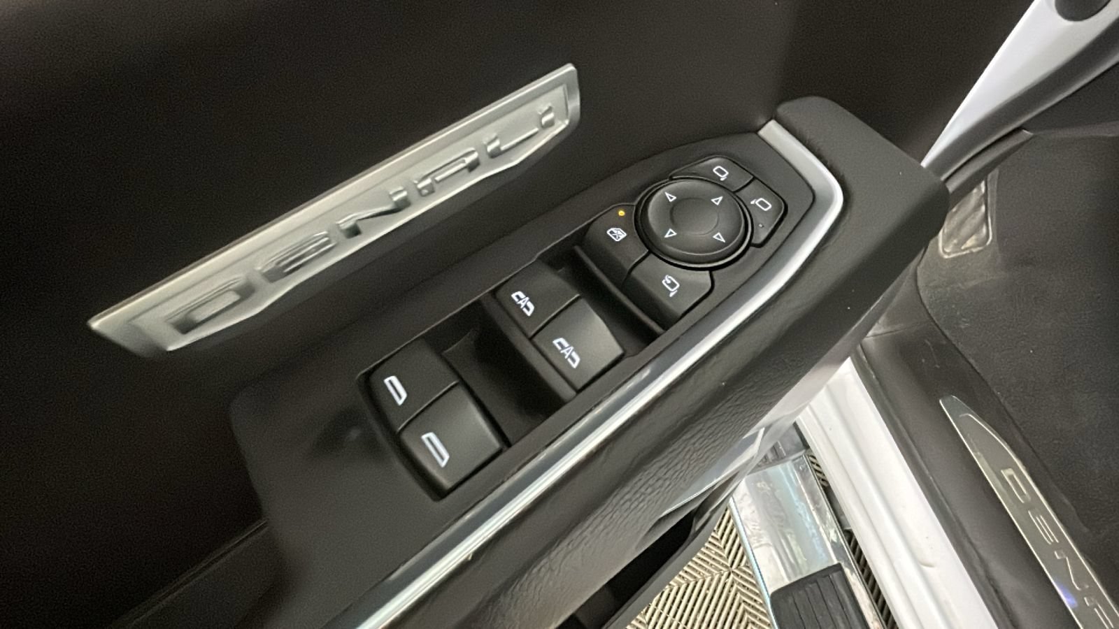 Used 2022 GMC Sierra 1500 Denali AWD/4WD image 12