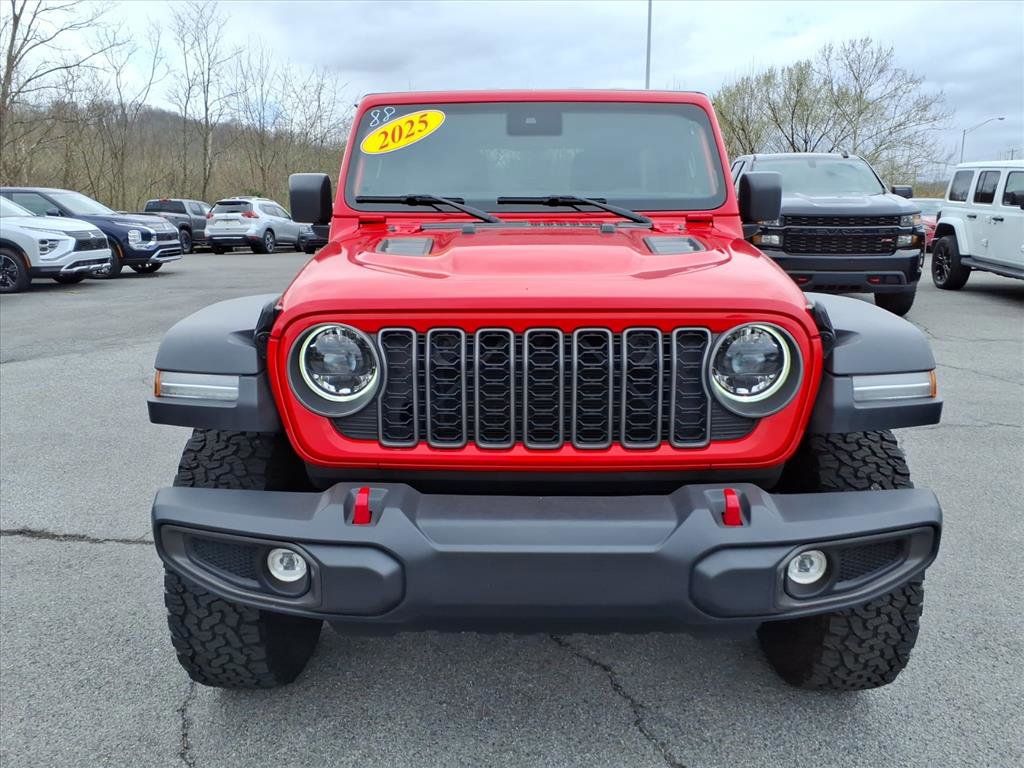 Used 2025 Jeep Wrangler Unlimited Rubicon image 12