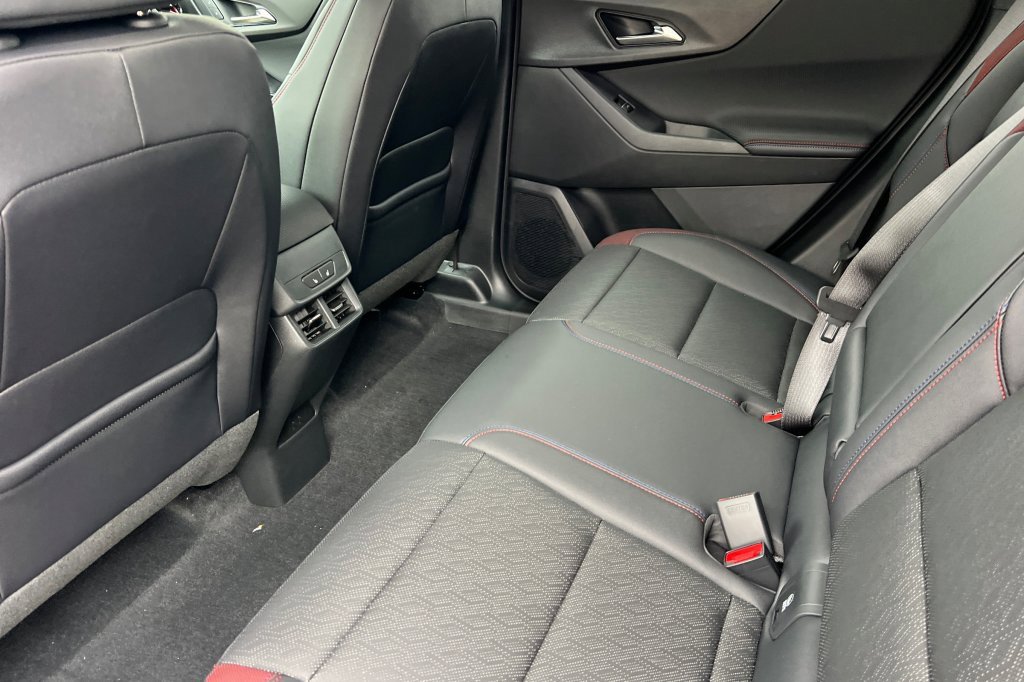 New 2026 Chevrolet Equinox RS image 9