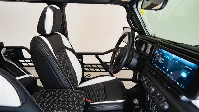 Used 2025 Jeep Gladiator Sport AWD/4WD image 26