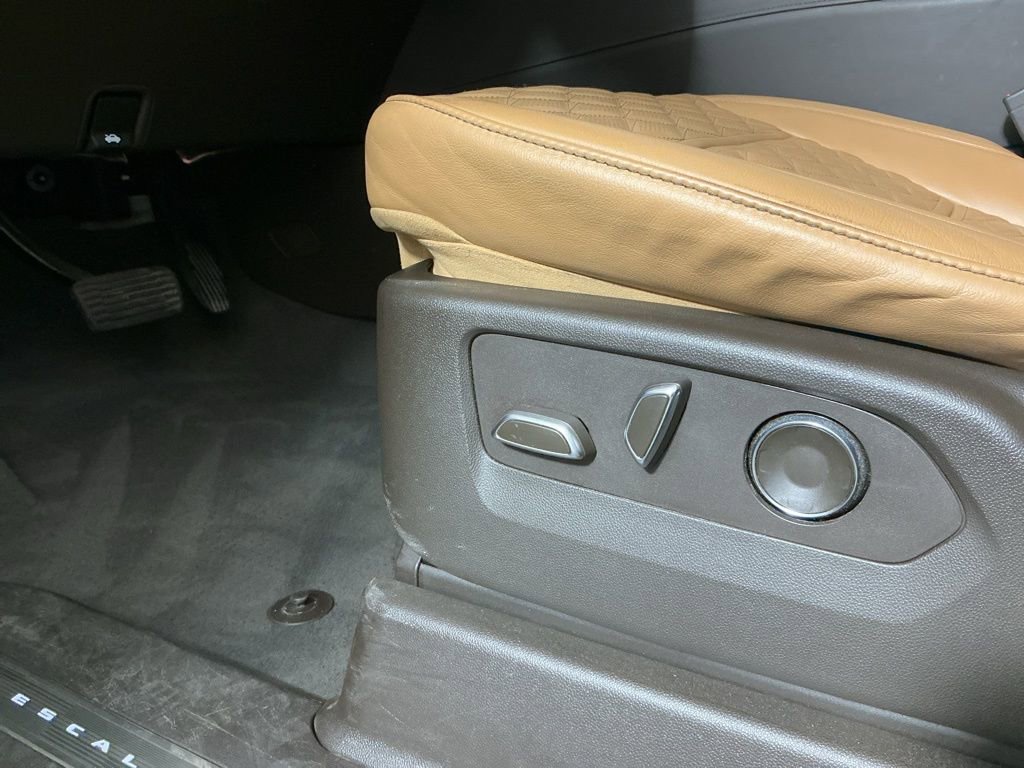 Used 2021 Cadillac Escalade Sport w/ Driver Assist Tech Package image 20