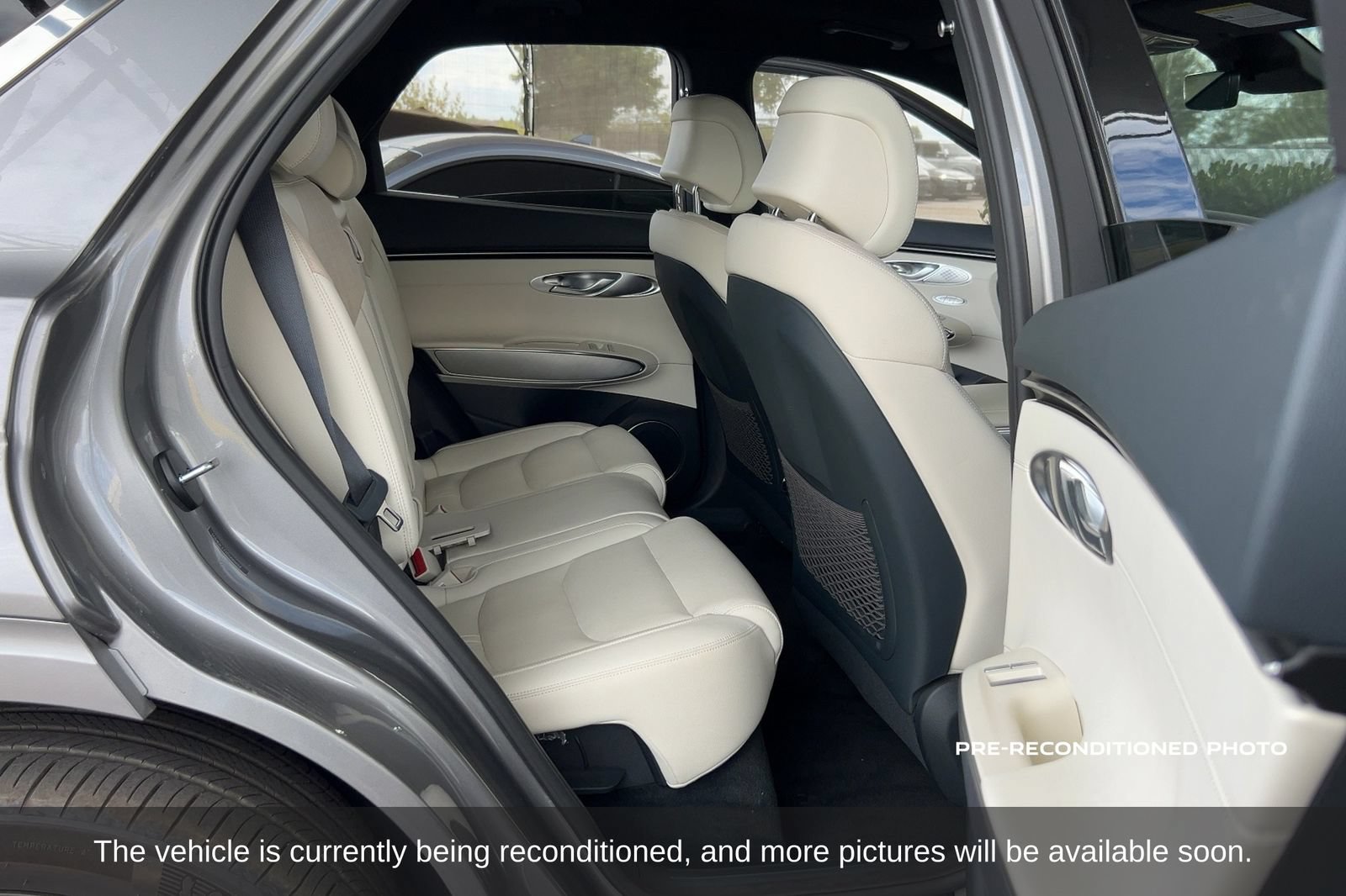 Used 2025 Genesis Electrified GV70 AWD/4WD image 13