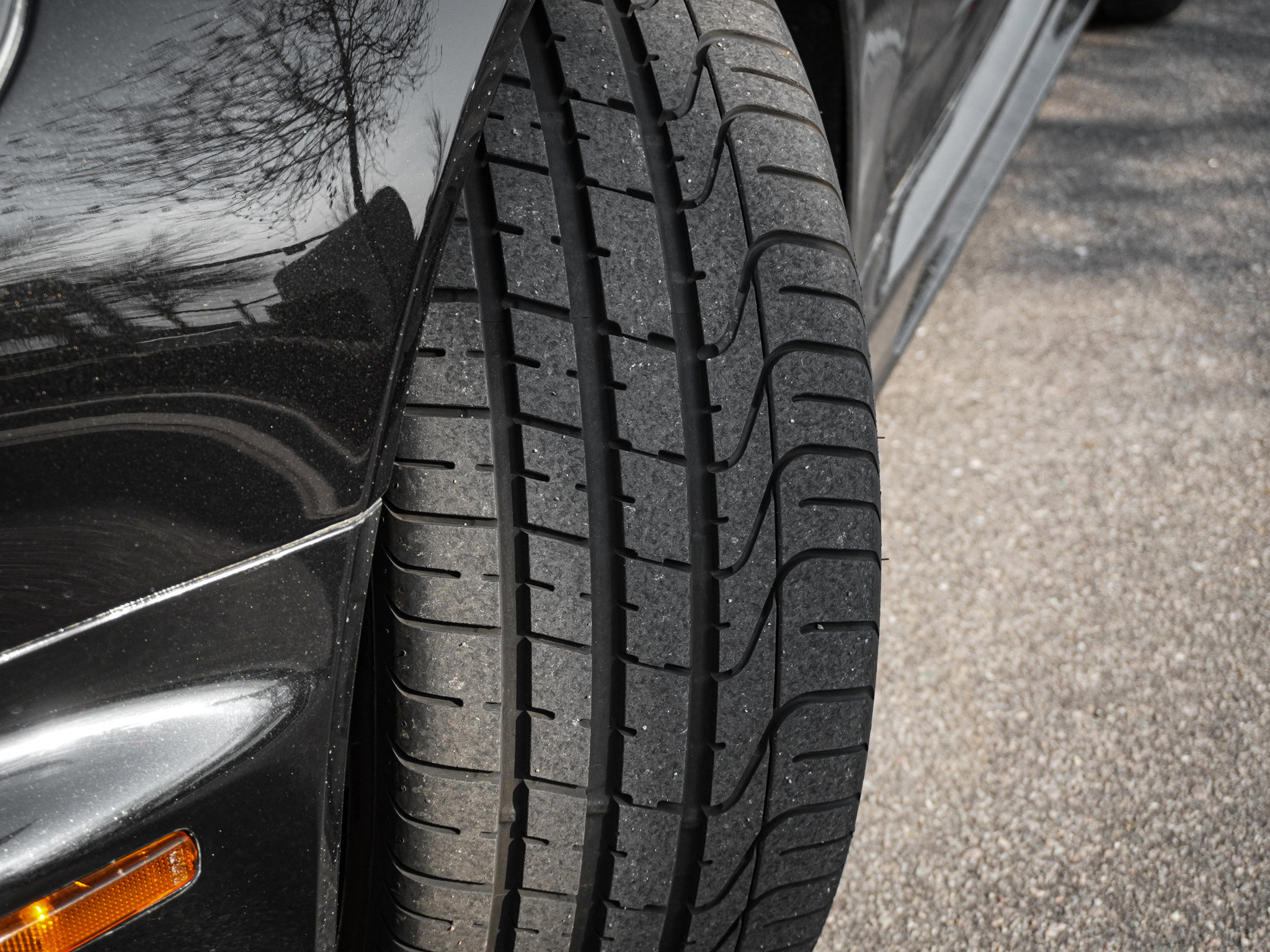 Used 2012 Aston Martin DBS Carbon Black image 12