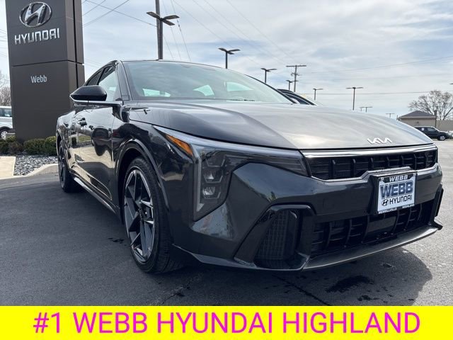 Used 2025 Kia K4 GT-Line w/ GT-Line Premium Package image 1