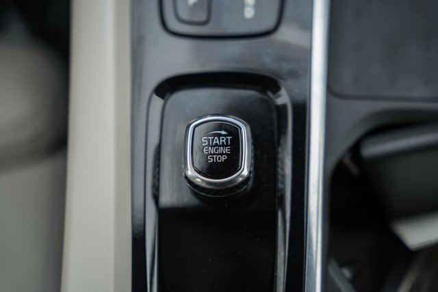 Used 2022 Volvo XC60 T8 Inscription w/ Advanced Package image 26