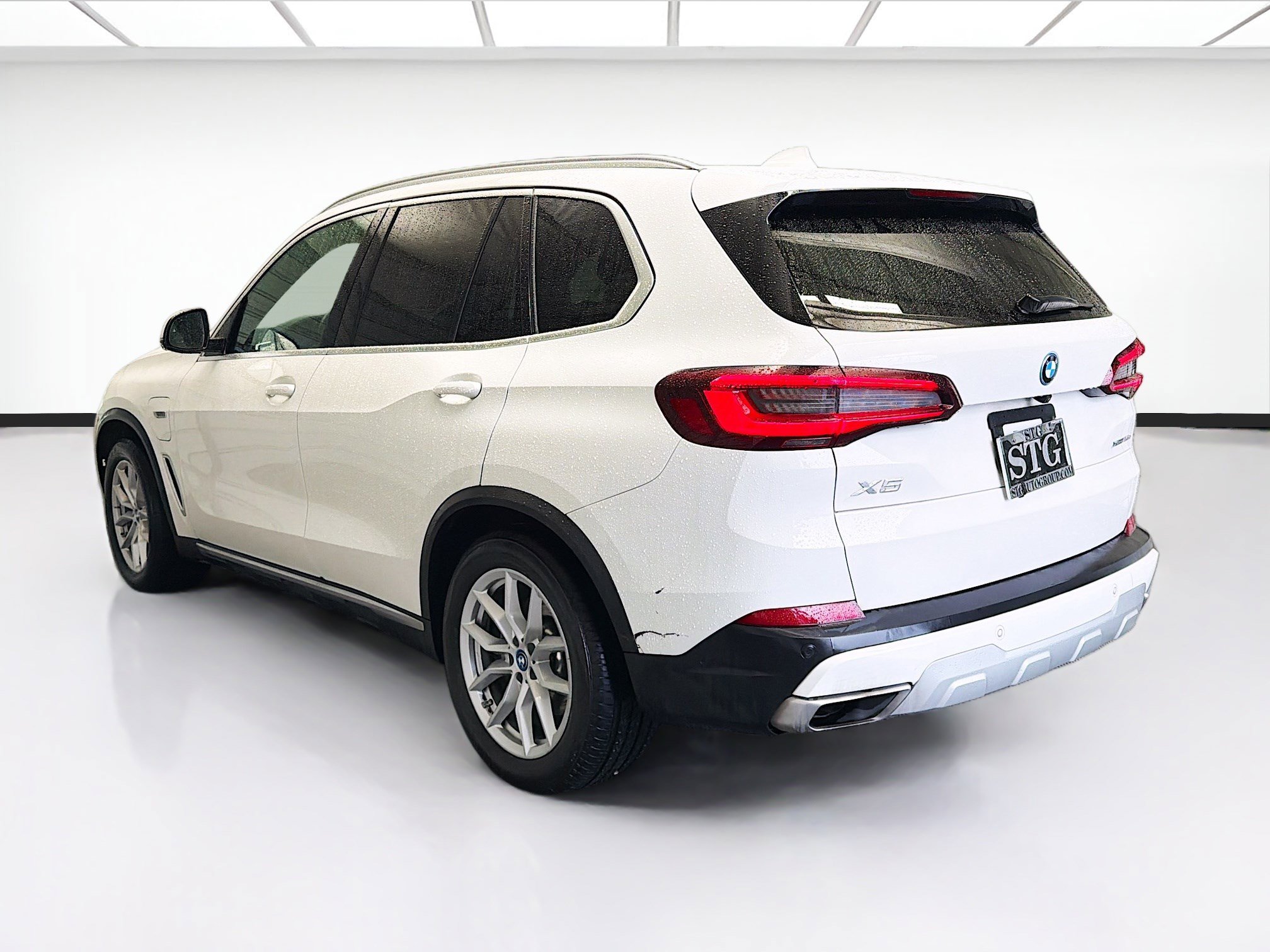 Used 2022 BMW X5 xDrive45e w/ Executive Package AWD/4WD image 6