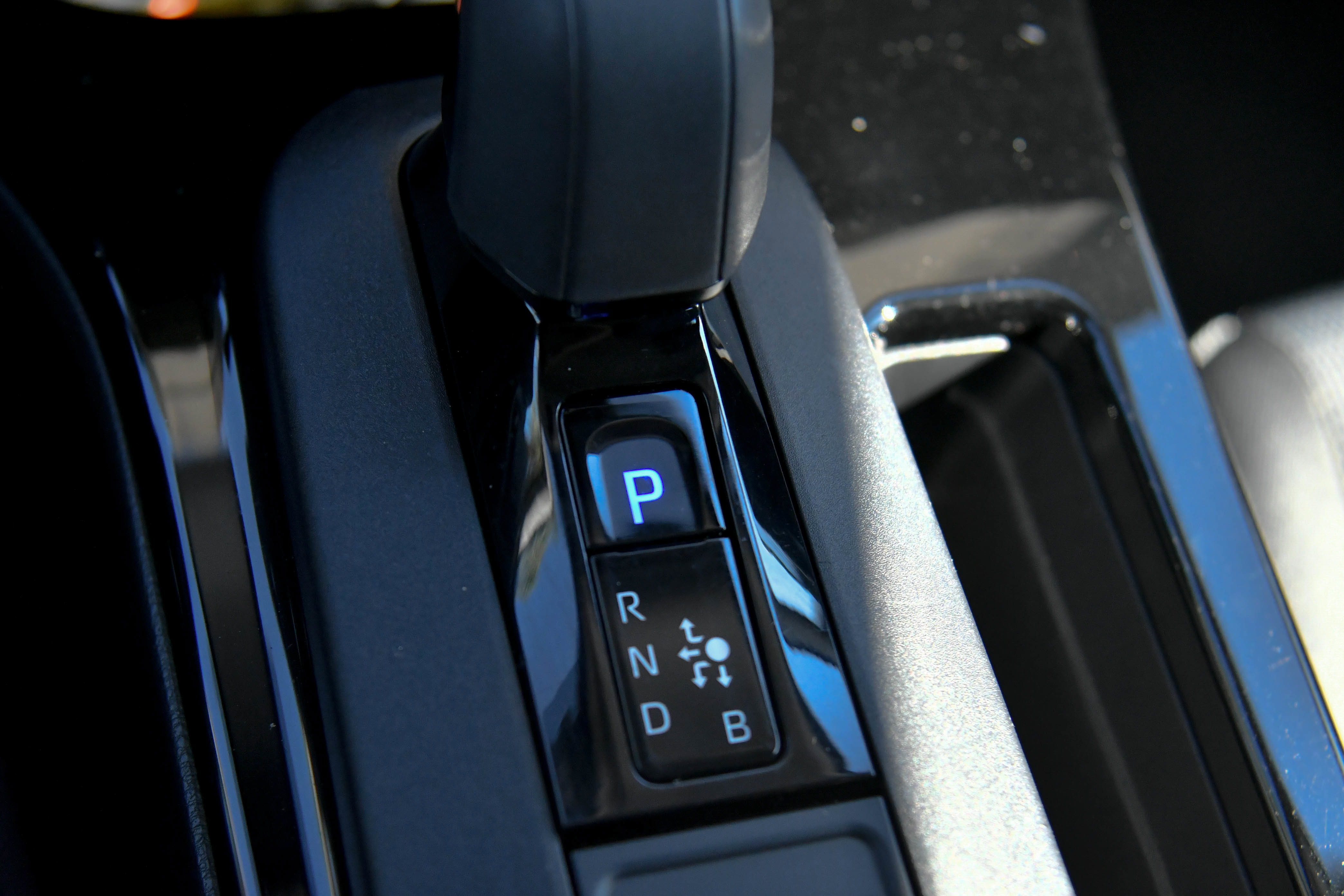 Used 2025 Toyota Prius LE image 25