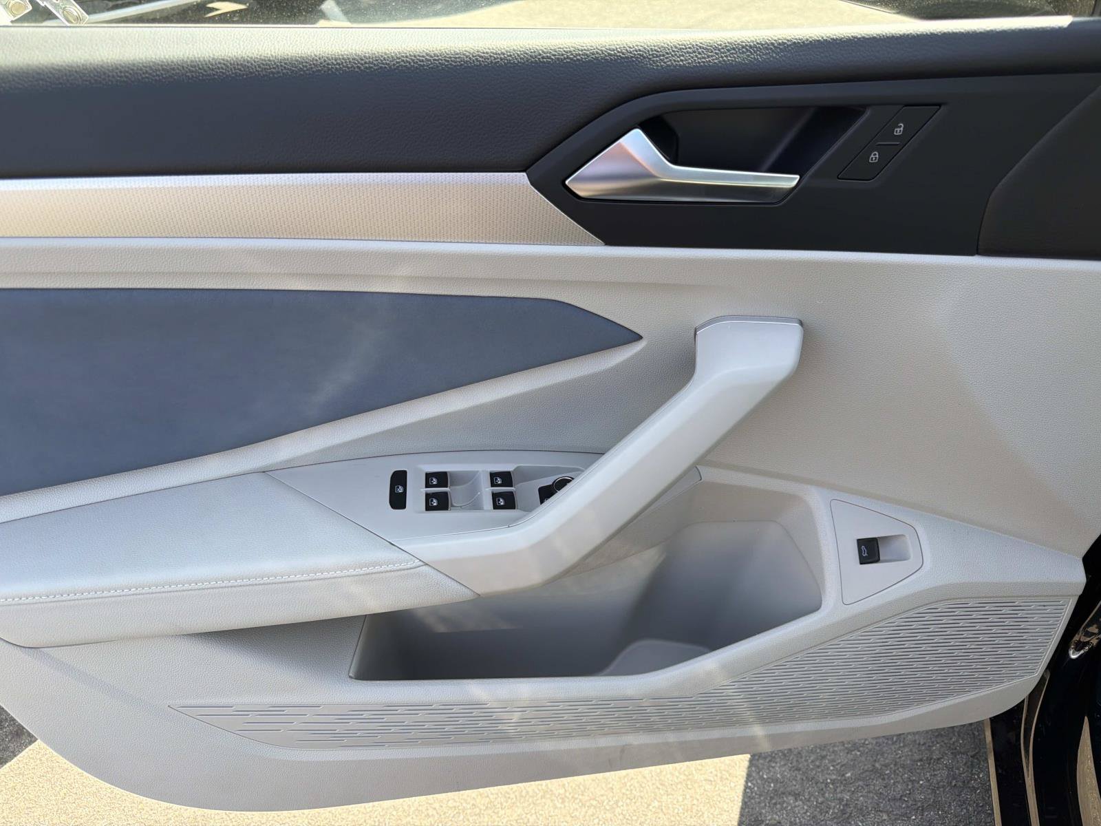 New 2026 Volkswagen Jetta SE FWD image 12