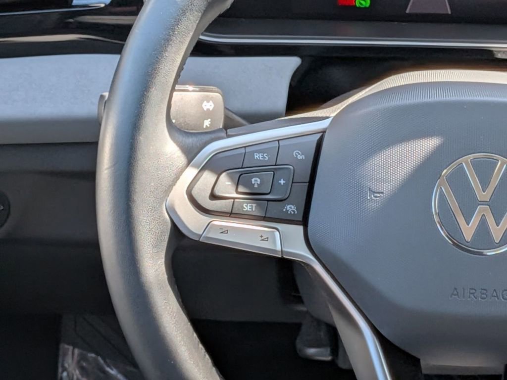 Used 2025 Volkswagen Jetta SE image 26