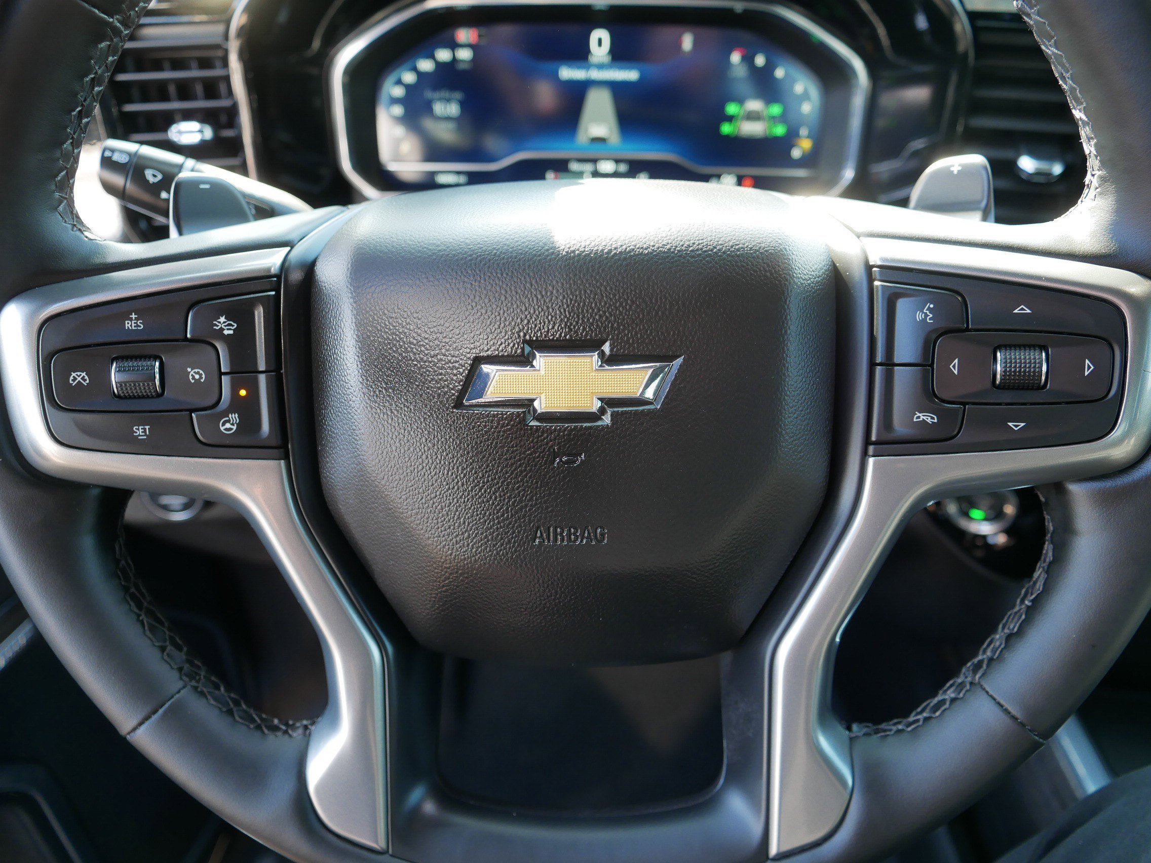 Certified 2025 Chevrolet Silverado 1500 LTZ image 25