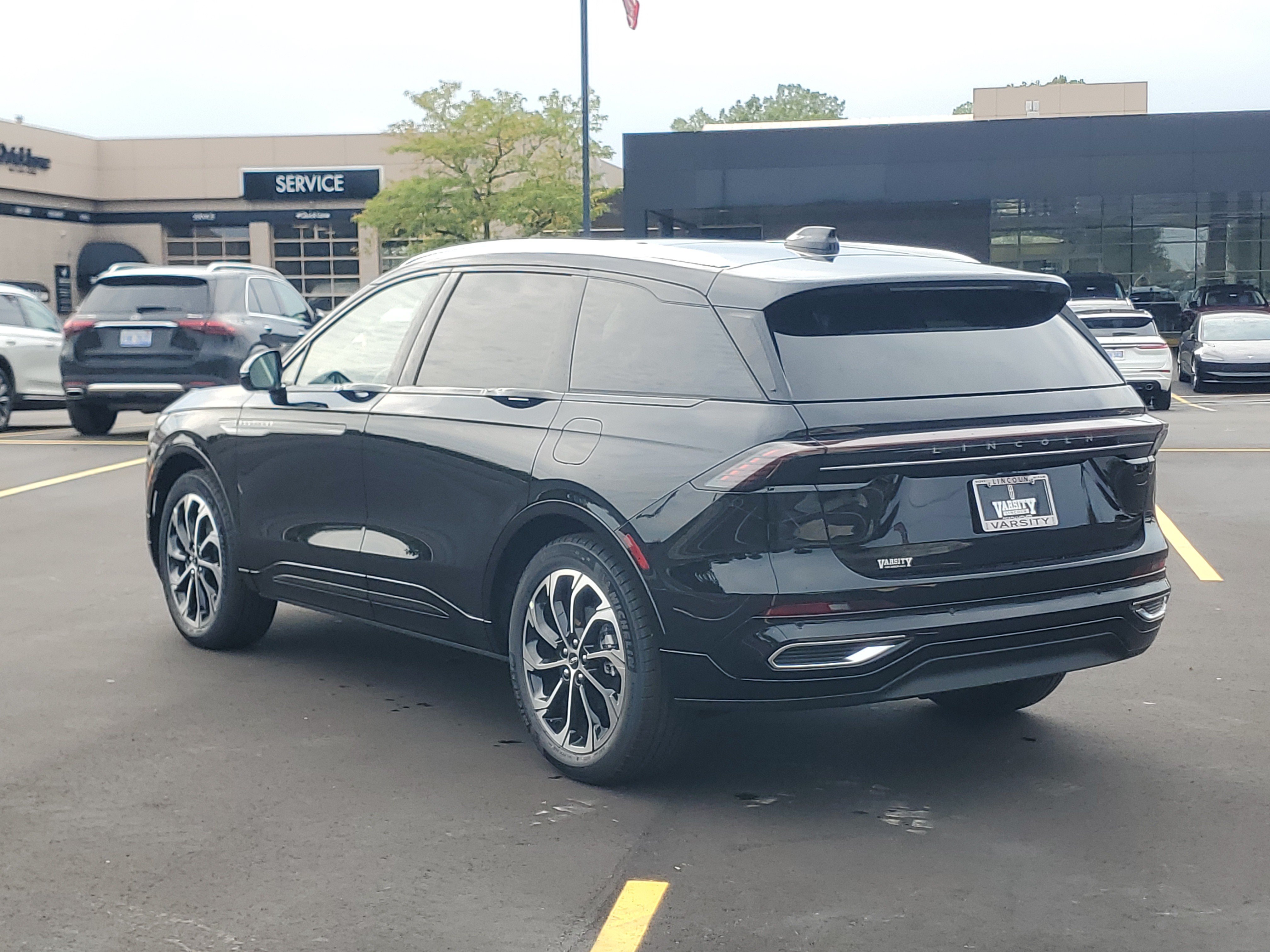 New 2026 Lincoln Nautilus Reserve AWD/4WD image 3